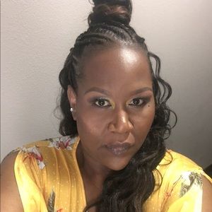 Meet your Posher, Crystal